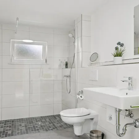 Fuer Mensch & Hund Mit Grosser Terrasse