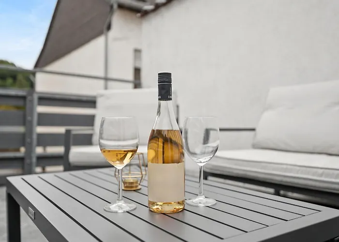 Fuer Mensch & Hund Mit Grosser Terrasse